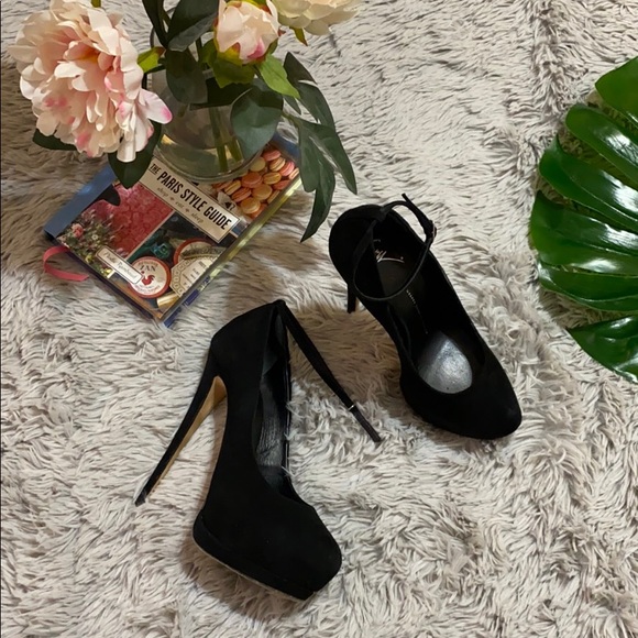 Giuseppe Zanotti Shoes - Giuseppe Zanotti black suede ankle strap pumps 9